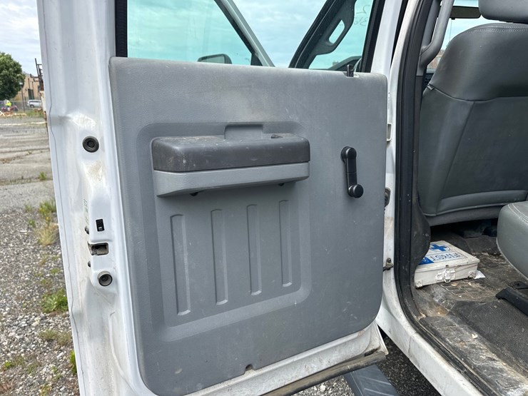 2012-ford-f450-image-46