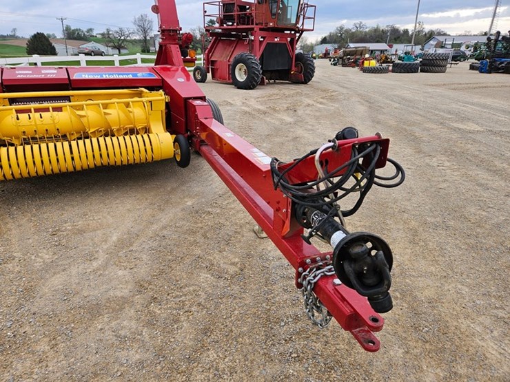 new-holland-fp240-image-41