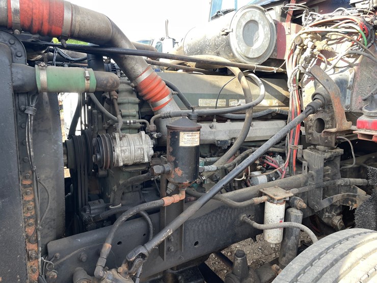 #1332-•-1990-freightliner-dump-truck-(has-mn-title)-image-14