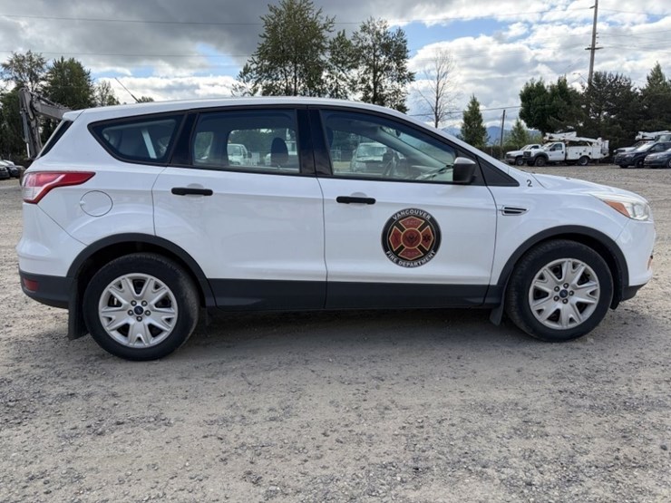 2015-ford-escape-image-3