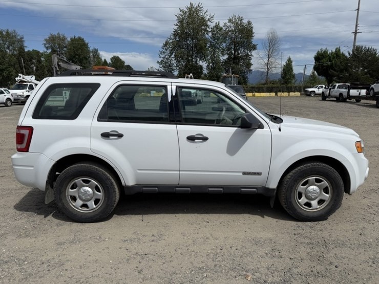 2008-ford-escape-image-3