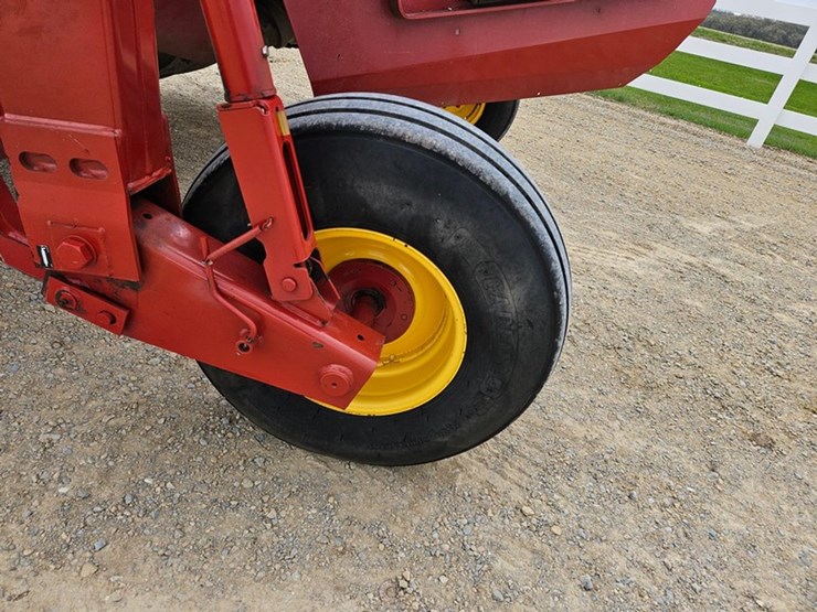 new-holland-h7220-image-25