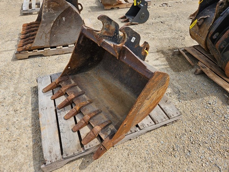 2019-kubota-kx080-image-1