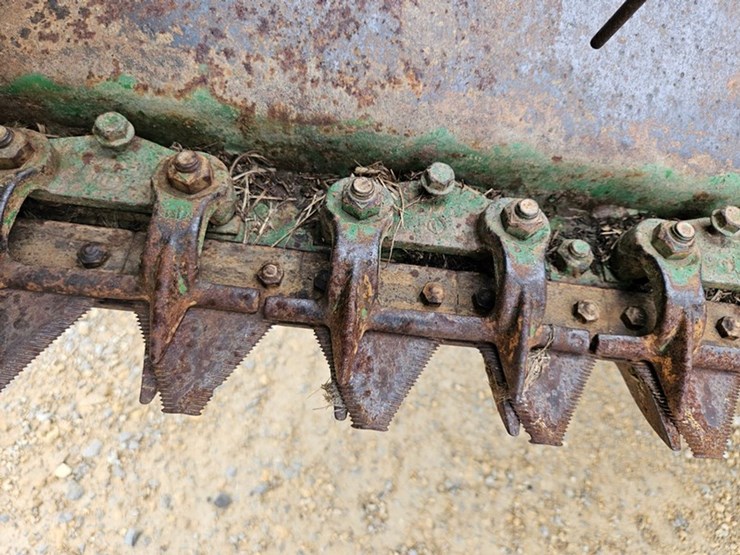 john-deere-820-image-45