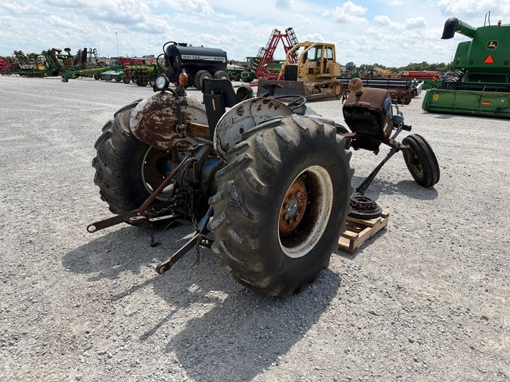ford-4600-image-12