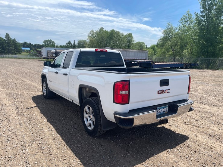 #1324-•-2017-gmc-sierra-pickup-truck-has-mn-title)-image-3