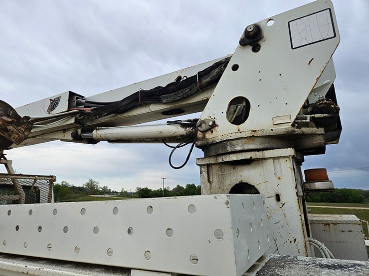 2005-international-durastar-4300-image-18