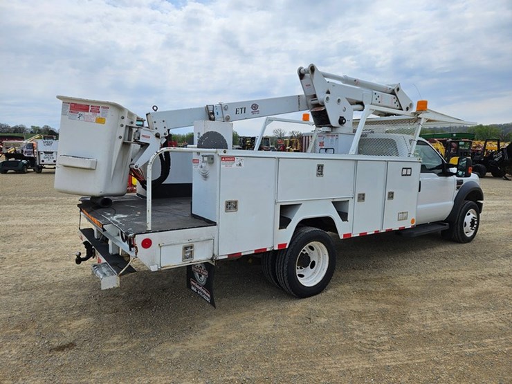 2008-ford-f550-image-5