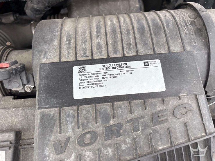 2017-chevrolet-express-2500-image-10