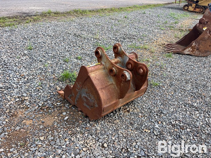 strickland-24"-backhoe-bucket-image-7
