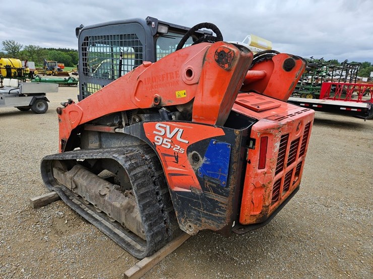 kubota-svl95-2s-image-3