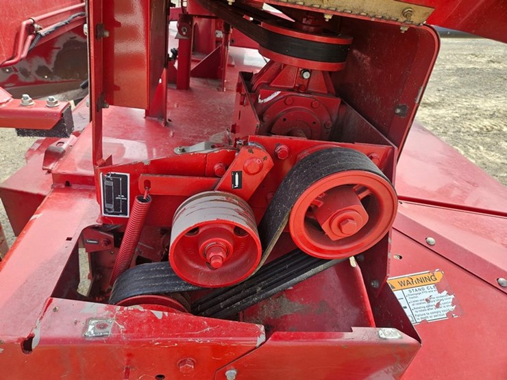 new-holland-h7450-image-28