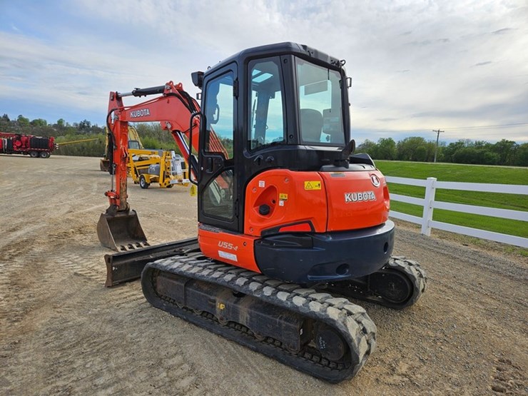 2020-kubota-u55-image-3