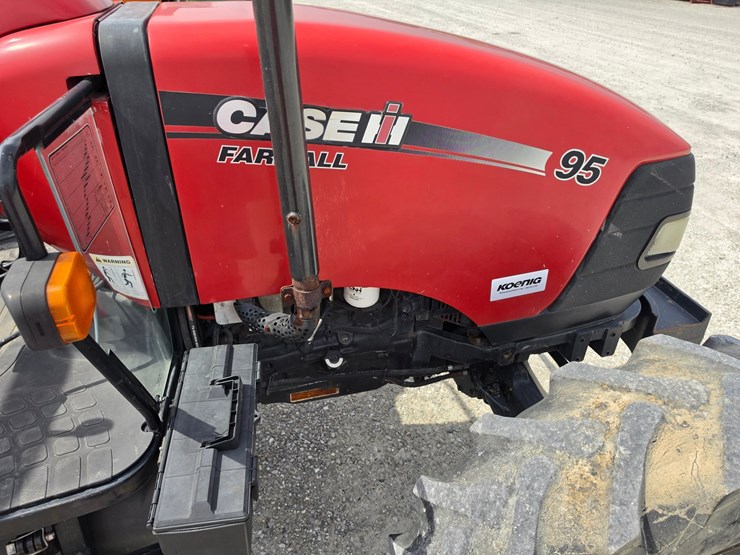 2010-case-ih-farmall-95-image-18