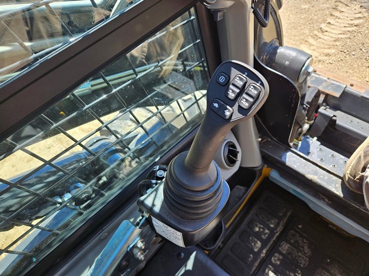 new-holland-l328-image-20