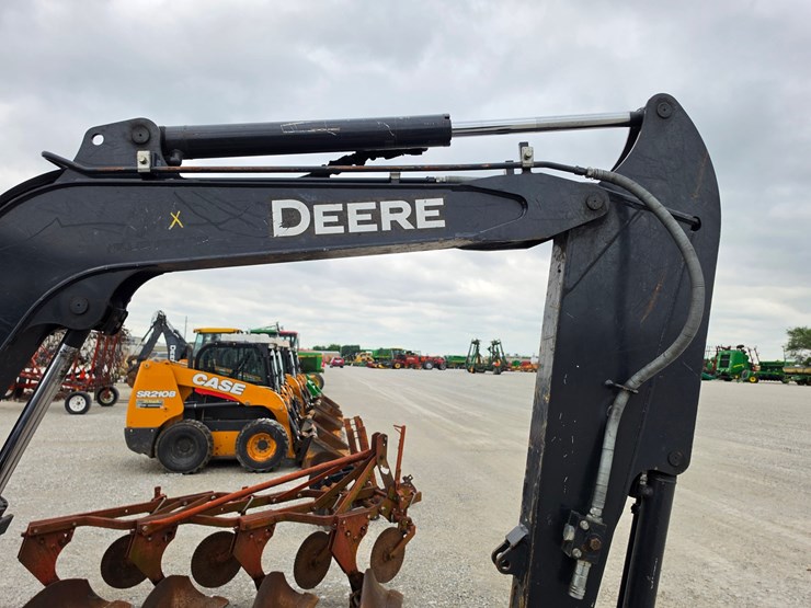 2020-deere-35g-image-21