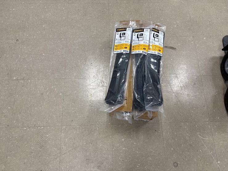 #4064-•-box-of-large-zip-ties-image-3