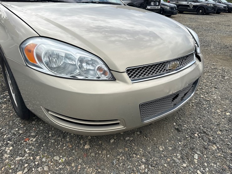 #37-•-2012-chevy-impala-image-11
