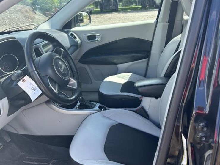 2018-jeep-compass-image-12
