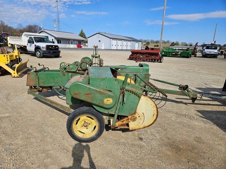 john-deere-24t-image-40