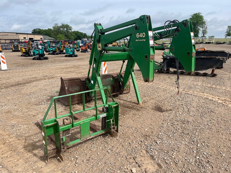 john-deere-640-image-2