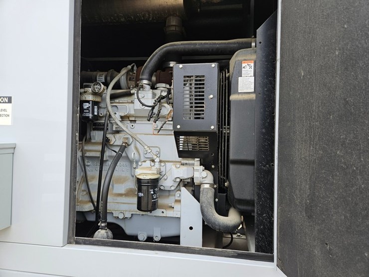 #5177-•-tramont-100-kw-towable-generator-image-32