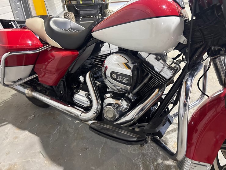 #97-•-2015-harley-davidson-flh-image-5