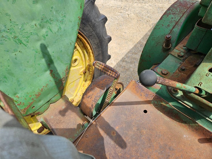 john-deere-70-image-25