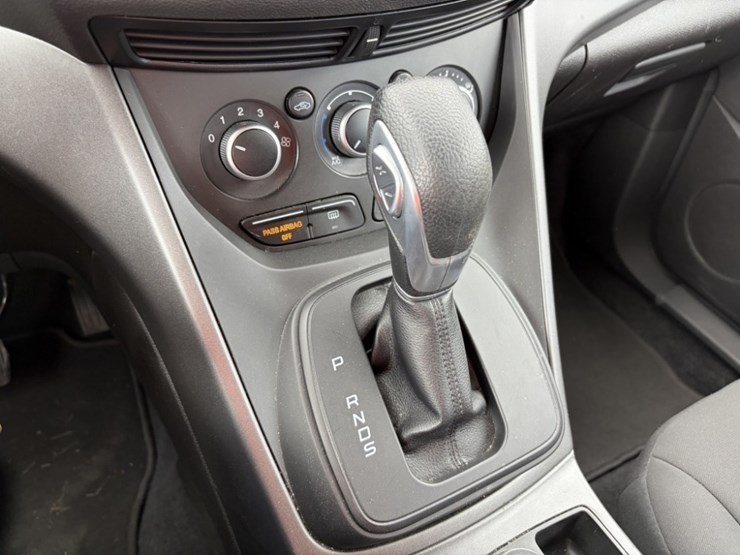 2015-ford-escape-image-31