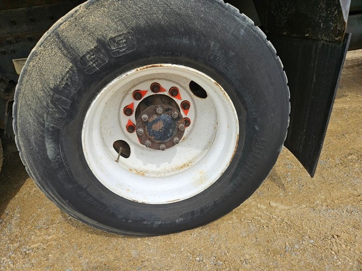 #5222-•-2015-peterbilt-garbage-truck-image-56