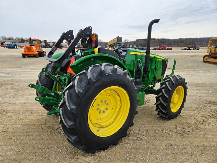 2024-john-deere-5067e-image-5