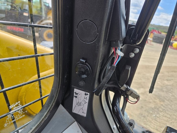 2019-wacker-neuson-sw28-image-37
