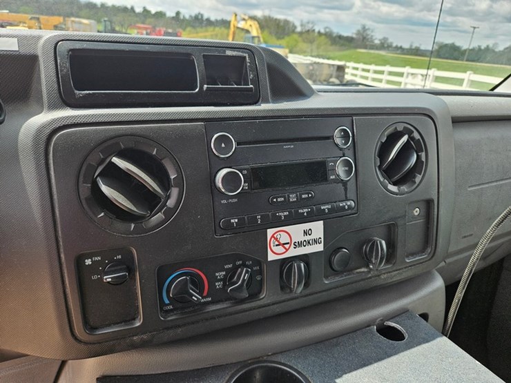 2016-ford-e450-image-69