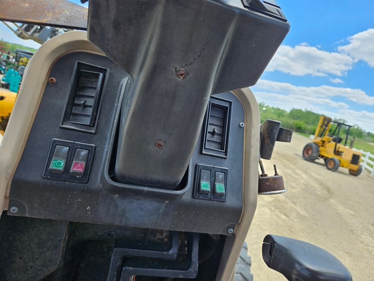 deere-410d-image-28