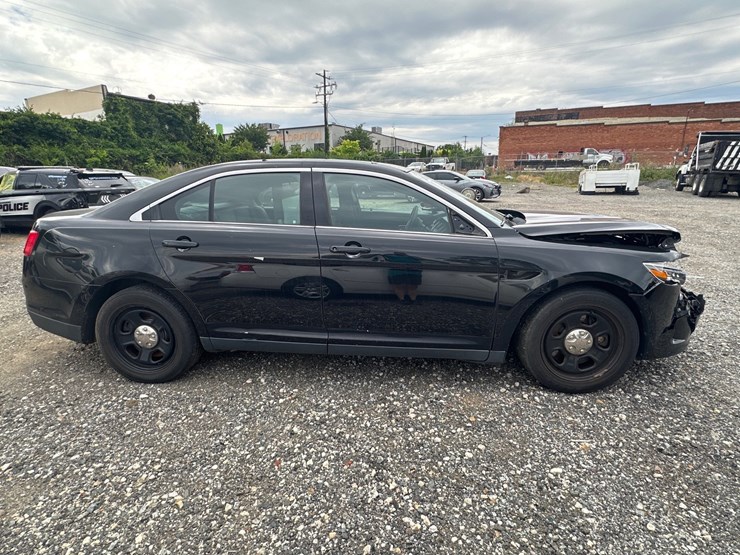 #36-•-2018-ford-interceptor-image-6