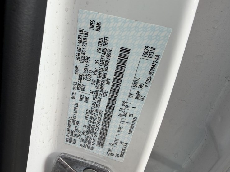 2015-ford-escape-image-10