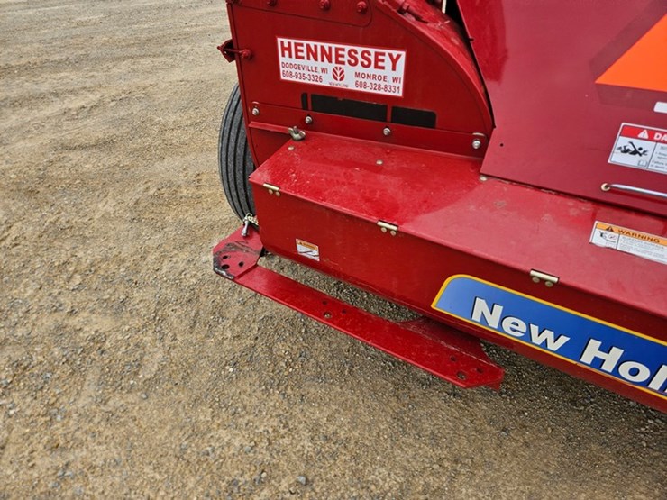new-holland-fp240-image-30