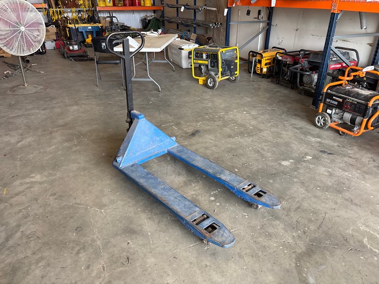 #4074-•-blue-giant-pallet-jack-image-2