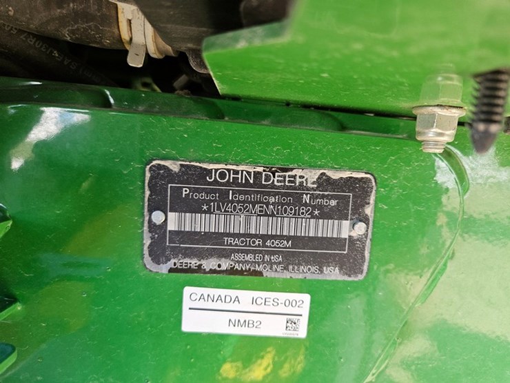 john-deere-4052m-image-44