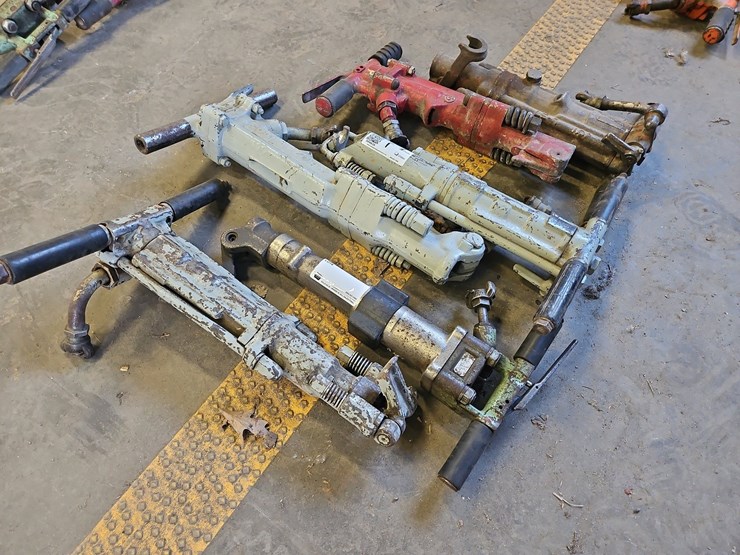 quantity-of-pneumatic-jack-hammers-image-1