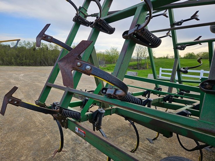 john-deere-28-image-24