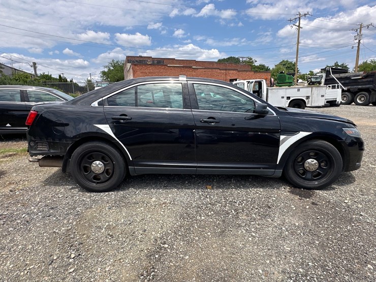 #48-•-2019-ford-interceptor-image-7