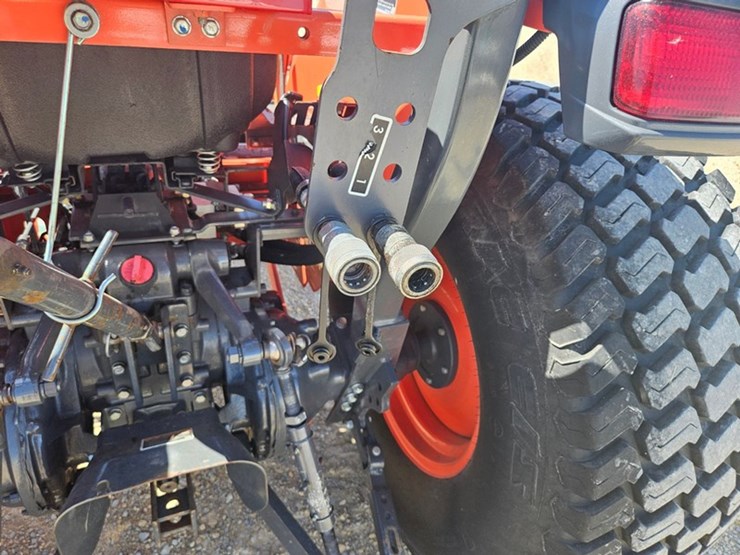 2021-kubota-l4701-image-14