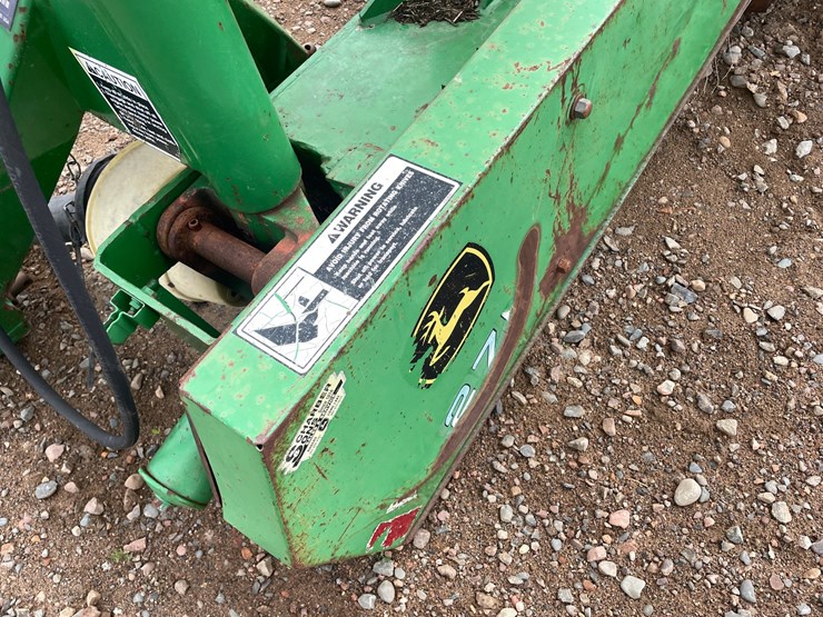 john-deere-275-image-12