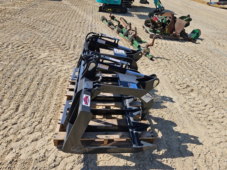 #5199-•-stout-66-9-brush-grapple-bucket-image-6