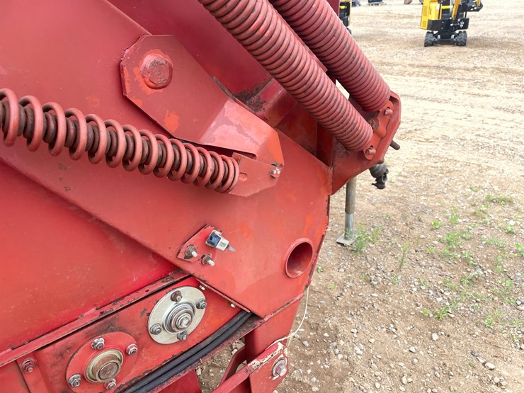 case-ih-8440-image-11