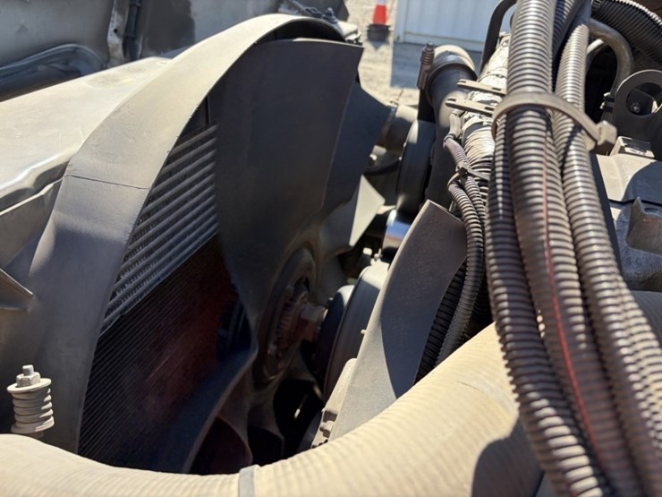 tymco-600-image-9