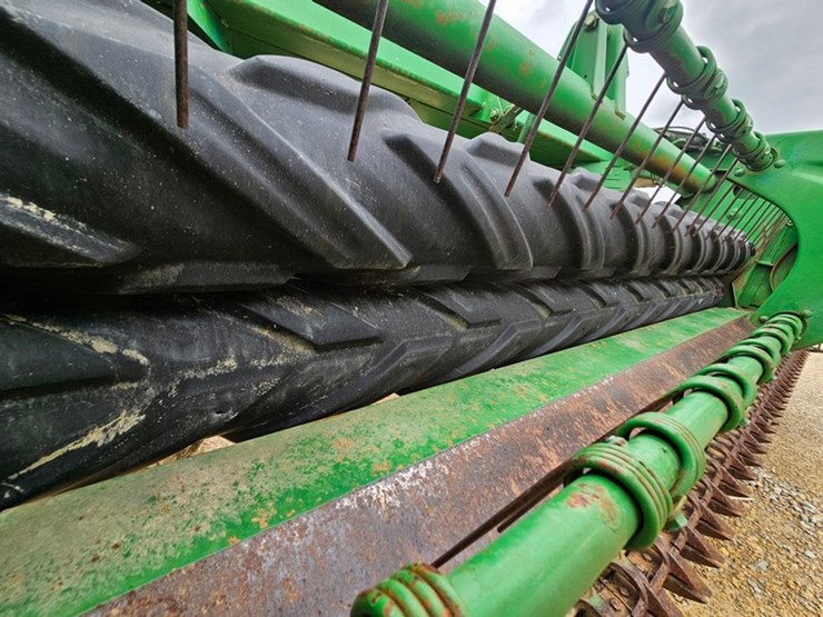john-deere-820-image-46