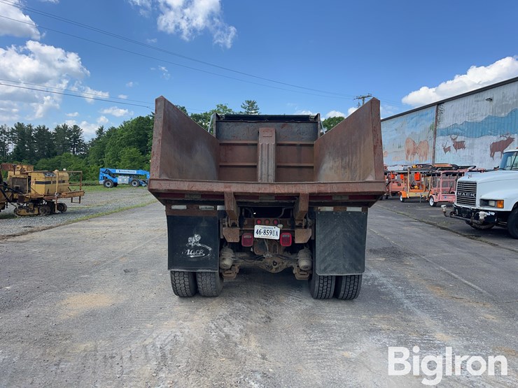 1992-mack-rb690s-image-6