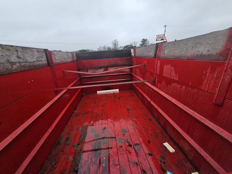#5119-•-6'6"-x-12'-x-52"-steel-barge-box-&-gear-image-12